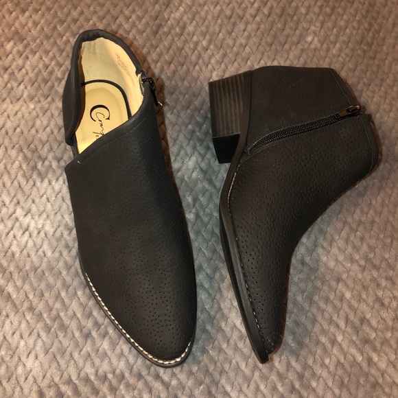 NWOT Black Ankle Shoes - Picture 2 of 7